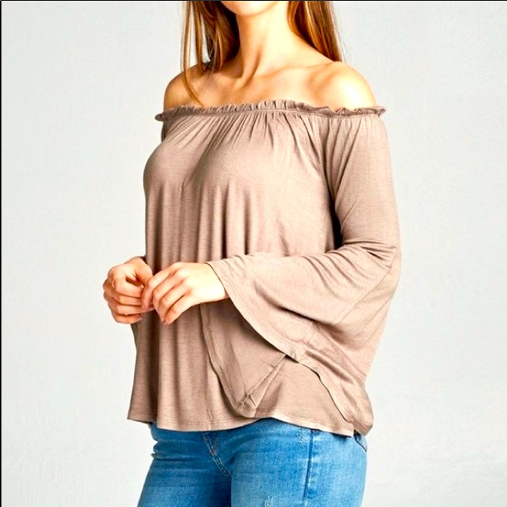 TODAY! 💵 Active USA Mocha Bell Sleeve Top